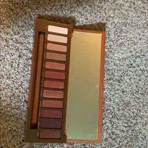 Naked Heat eyeshadow palette